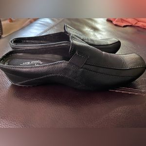 Ladies size 10 1/2 wide black mules